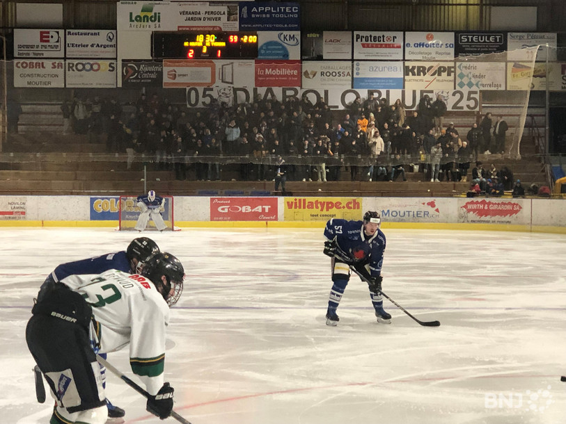 Le groupe de supporters « Diabolo Blue » a refait du bruit à Moutier.