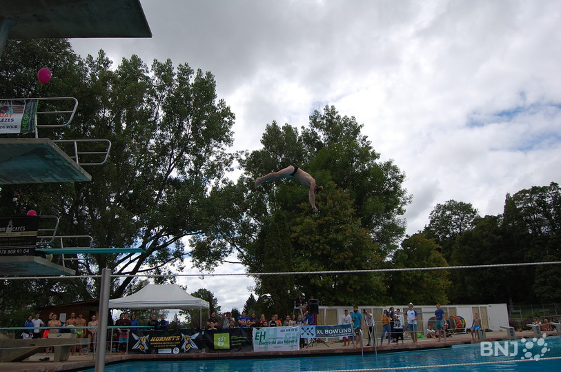 Des démonstrations de plongeon ont eu lieu dans le cadre du 2e Steven Diving Day.
