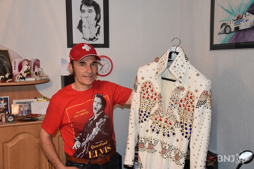 La passion de ce fan d'Elvis passe également par sa collection