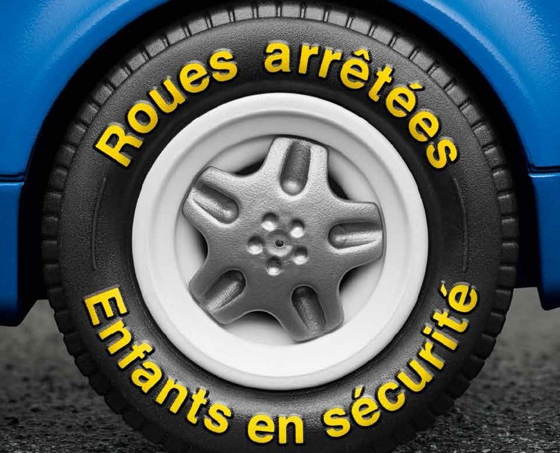 La campagne nationale invite les automobilistes à s'arrêter complètement aux passages-piétons.