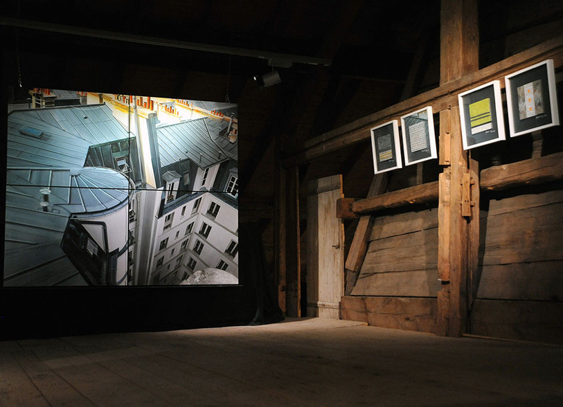 L'oeuvre de Mauro Frascotti est une aquarelle en quatre parties représentant les toits de Paris. Photo : Jean-Bernard Vuille.