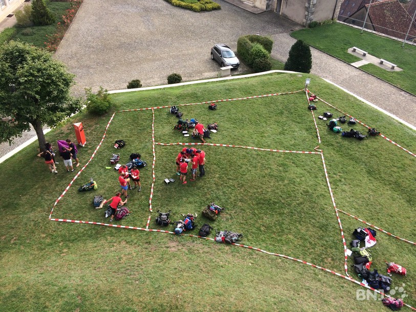 Les aventuriers ont commencé la journée par une course d'orientation au château de Porrentruy