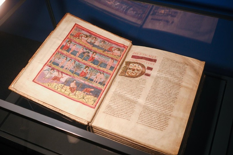 La Bible de Moutier-Grandval a sa place à Londres, selon les autorités prévôtoises. Même si le rêve de la voir revenir à la maison est légitime. (Photo : archives).