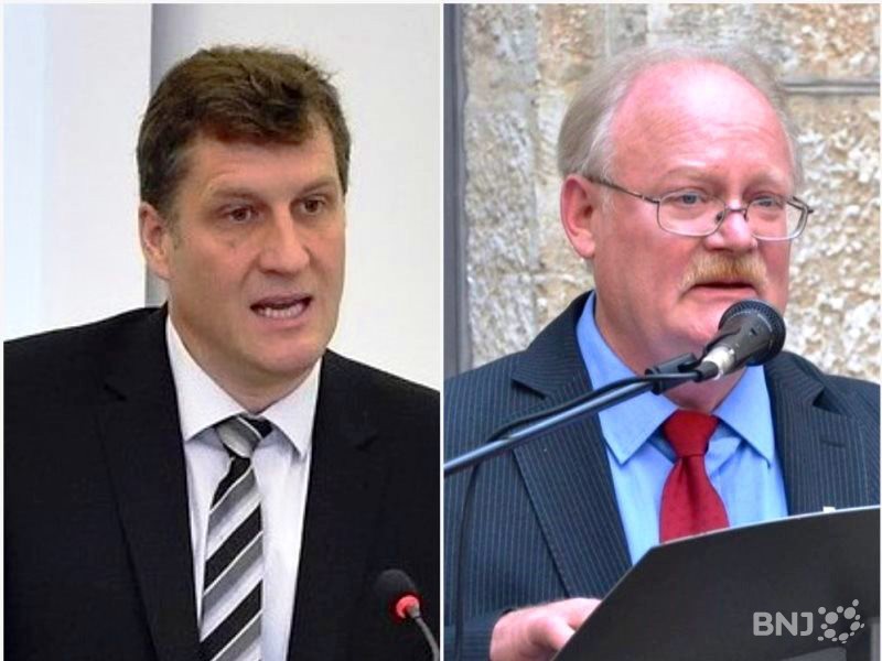 L’UDC Thomas Stettler (à gauche) et le PS Pierre-André Comte vont ouvrir la nouvelle saison de Pure Politique sur RFJ.