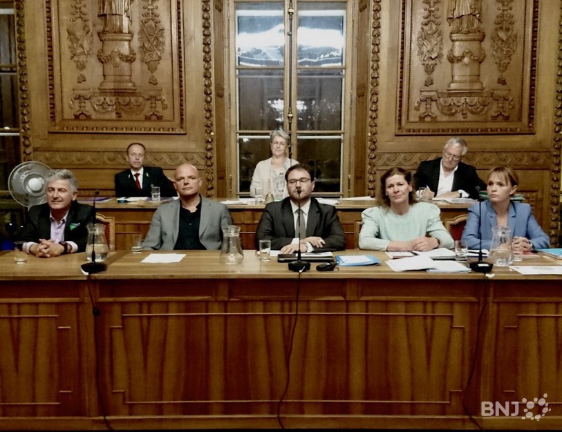 Olivier Arni devra répondre aux questions de la justice concernant l'affaire de l'augmentation de salaire octroyée à l'ancien directeur de la LNM.