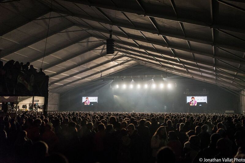 Le public du Chant du Gros attend les concerts. Copyright: Jonathan Vallat