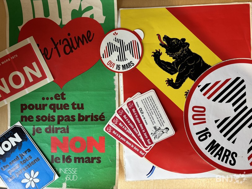 Reliques du matériel de propagande de la campagne du 16 mars.