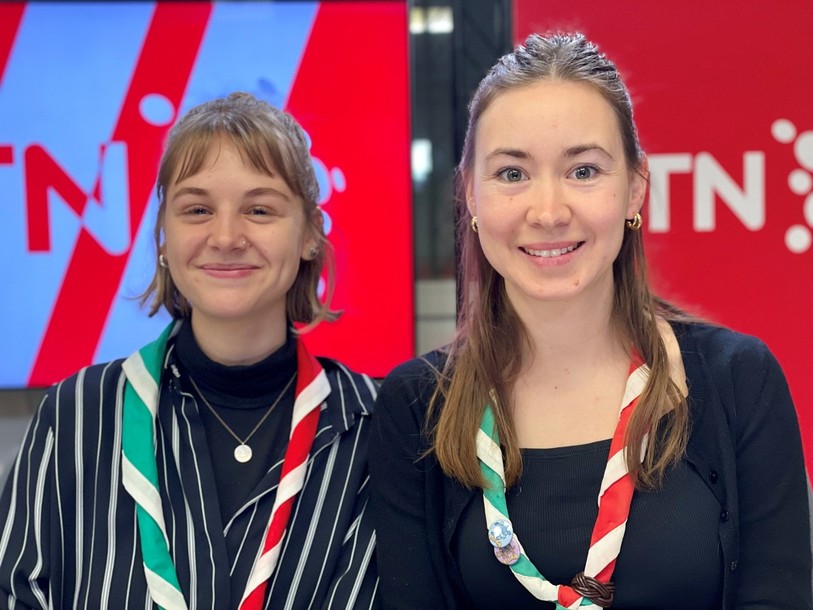 Responsables communication et relations publiques à l’Association du scoutisme neuchâteloise, Lou-Eva (à gauche) et Gabriella (à droite) étaient dans « La Matinale » ce vendredi.