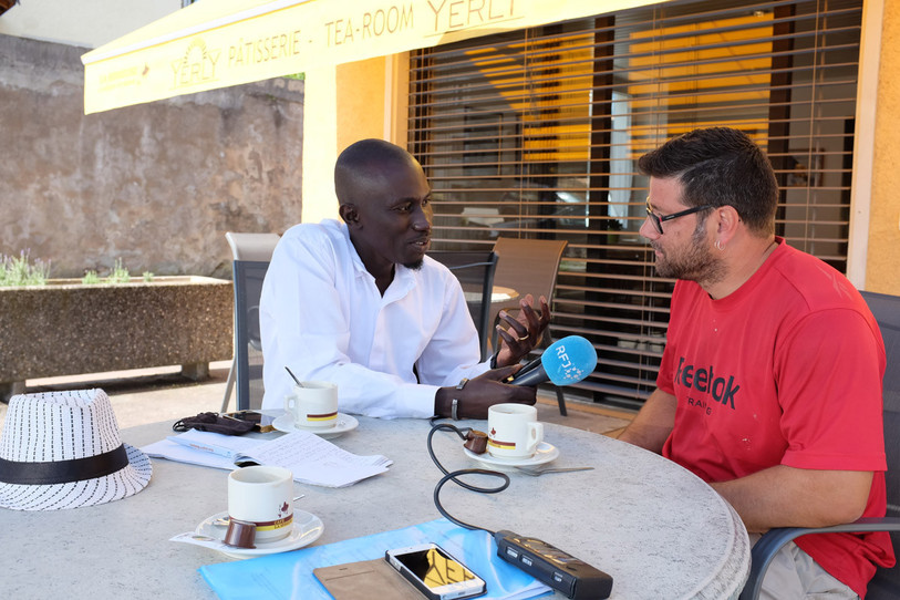 Yves Tendeng en reportage en Suisse