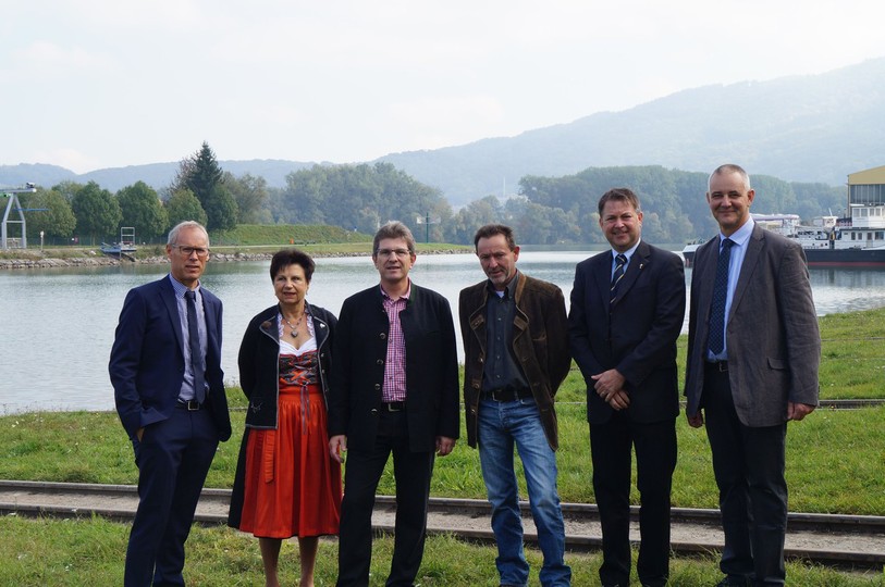 Le lancement officiel de la construction du bateau s'est fait en présence notamment du maire de Bienne, Erich Fehr