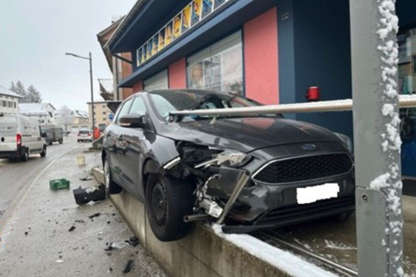 Un accident a eu lieu ce lundi au Noirmont. (Photo : Police jurassienne).