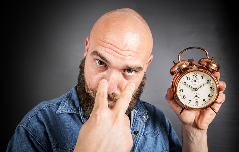 Fred pensait arriver à son cours en mode incognito malgré son retard de 2 minutes. Son prof ne l’a finalement pas loupé. (Photo : illustration)