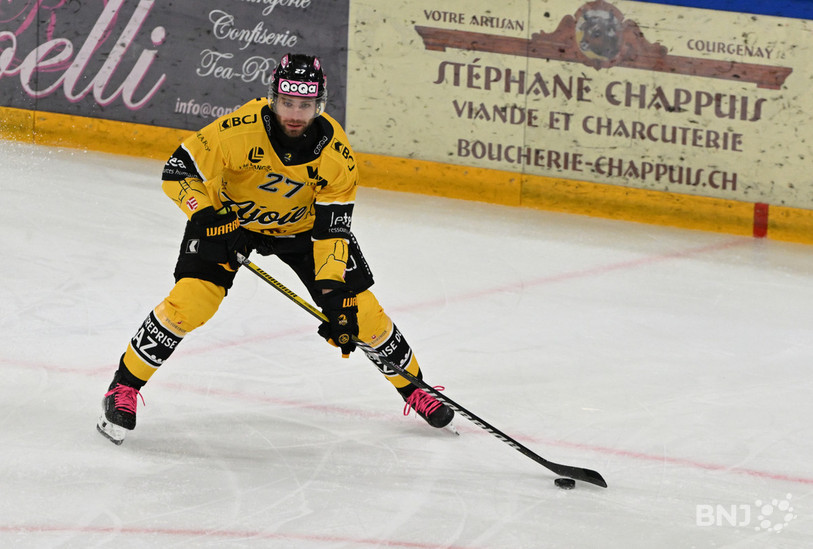 Le HC Ajoie devra compter sur ses joueurs suisses, à l'image de Reto Schmutz. (Photo : Georges Henz). 