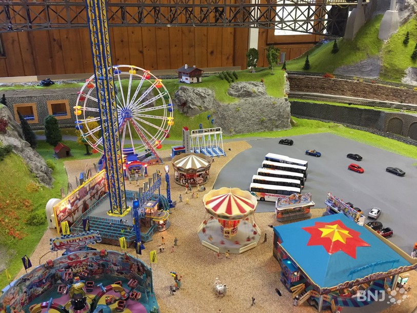 La foire sur la maquette du Rail club Pierre-Pertuis