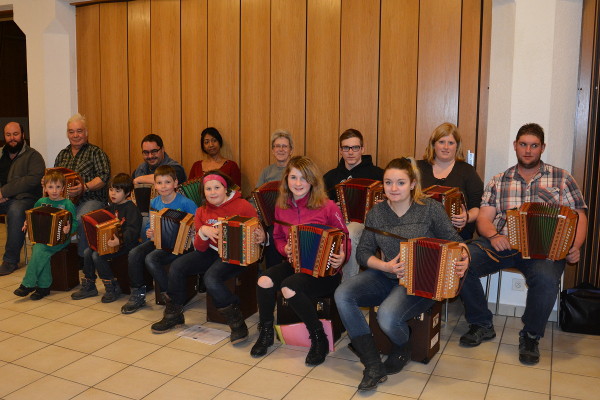 Les élèves de l'Ecole de schwyzoise de Reconvilier feront la démonstration de leur talent tout au long de la soirée. (Photo: ldd)