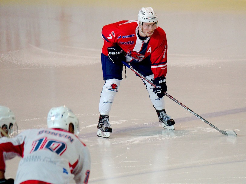 Une saison à oublier pour les joueurs du HC Uni. (photo : archives) 