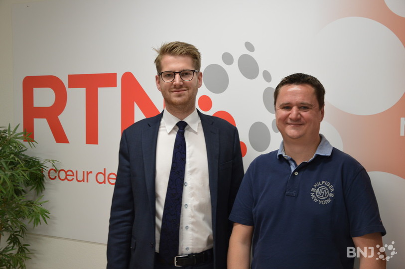 Baptiste Hurni, député socialiste et Olivier Lebeau, député PLR, tous deux impliqués dans la campagne en vue de la votation sur la CCT Santé 21