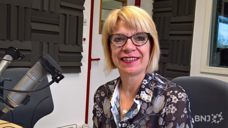Martine Jacot dans les studios de RTN.