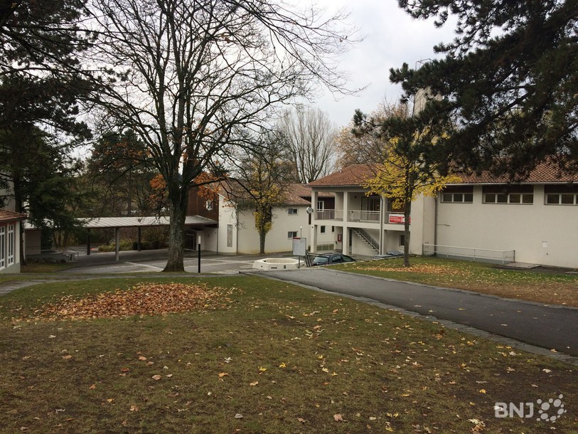 Le complxe scolaire du Geysried est l'oeuvre de l'architecte biennois Gianpeter Gaudy