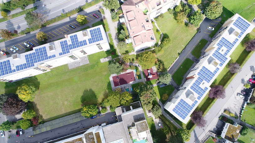 Les installations photovoltaïques ont été installées sur le toit de bâtiments de la coopérative Gutenberg. (Photo: ldd)