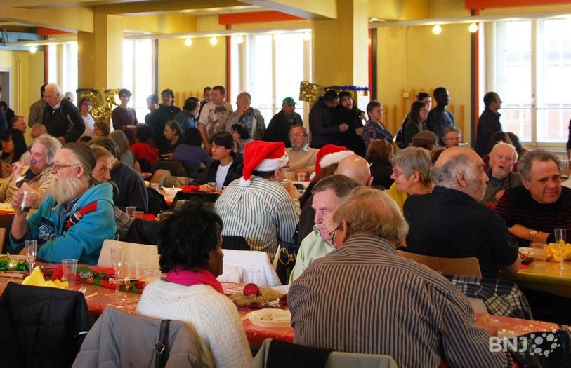 Il y avait déjà foule pour le repas de midi.