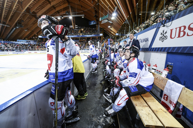 La Suisse n'a pas eu la chance de soulever le trophée de la Coupe Spengler de Davos
