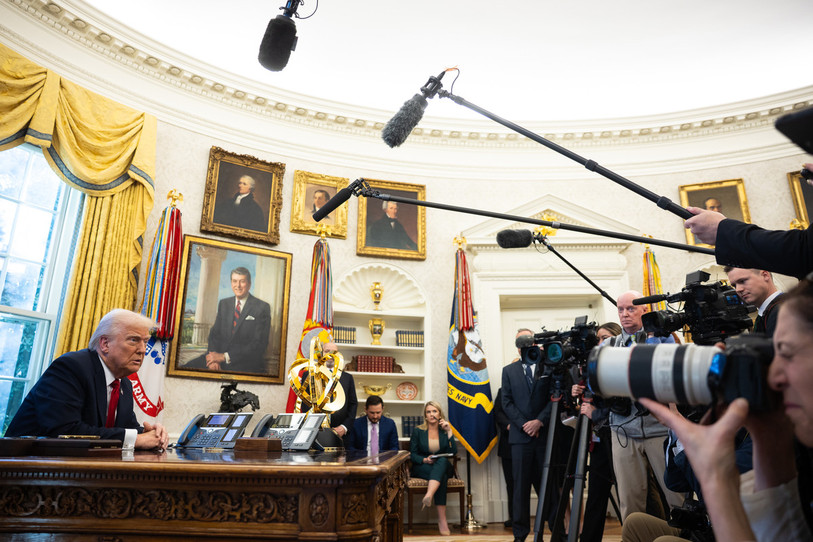 La Maison Blanche s’est donné le droit d’exclure les médias de l’accès au président des Etats-Unis en février dernier. (Photo : EPA/FRANCIS CHUNG / POOL).