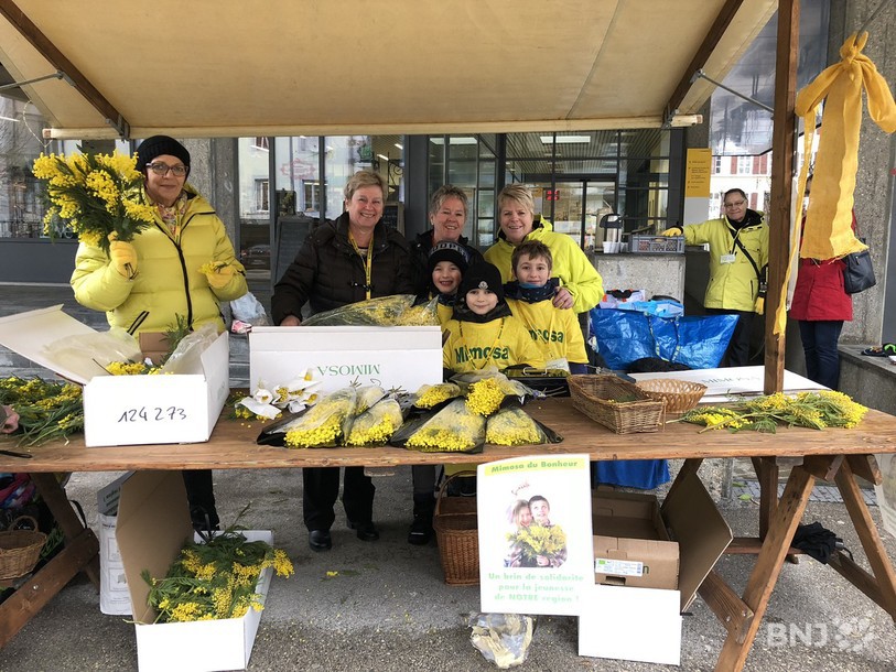 Le stand du Mimosa du bonheur au Locle.