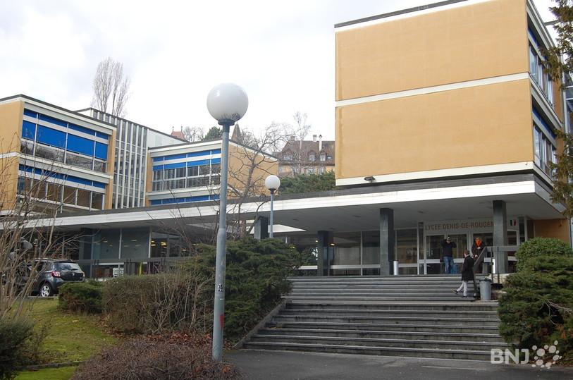 Le bâtiment du lycée Denis-de-Rougemont situé au faubourg de l'Hôpital 59 à Neuchâtel.