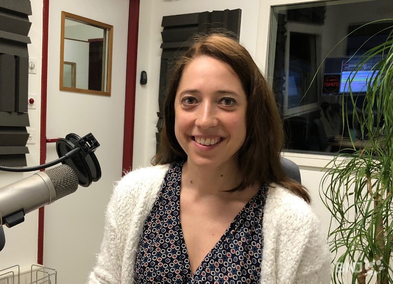 Floriane Iseli dans le studio de la Matinale RTN.