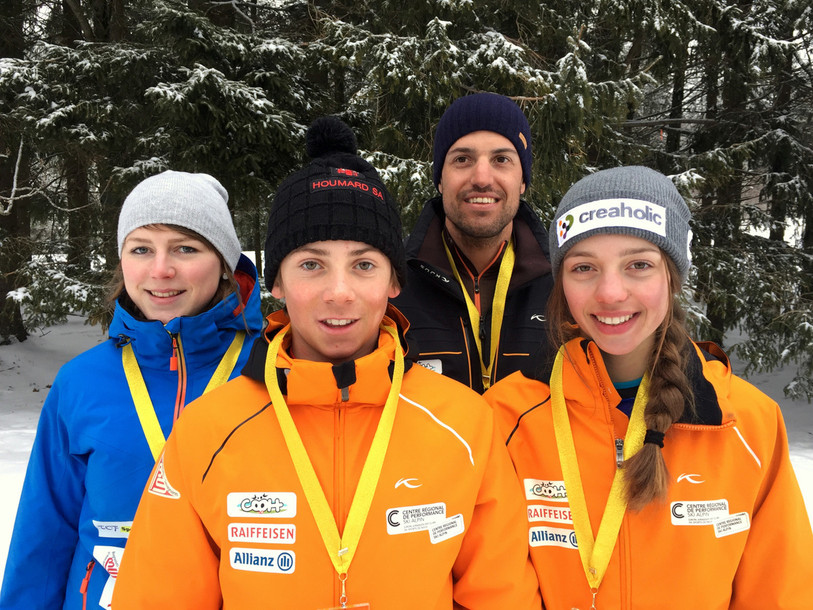 Sabrina Gasser, Bastien Hirschi, Dimitri Cuche, Amélie Klopfenstein (photo : Giron jurassien) 
