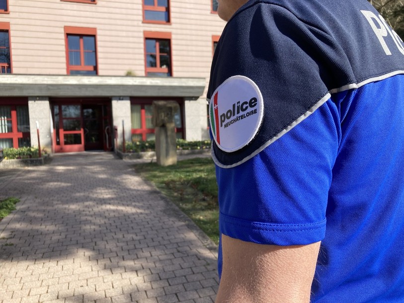 La Police rappelle qu’il est déconseillé et dangereux d’intervenir directement auprès de l’individu.