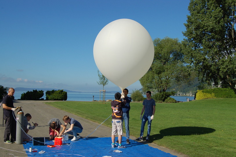 Le lâcher du ballon stratosphérique (photo: Léo Hauser)