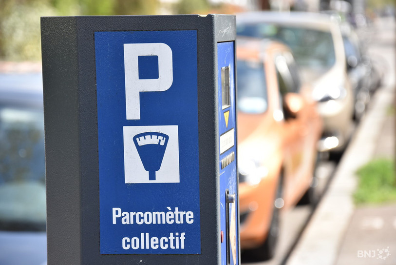 La thématique du parcage dans le secteur du Forum de l'Arc continue à susciter des réflexions à Moutier (photo: illustration).