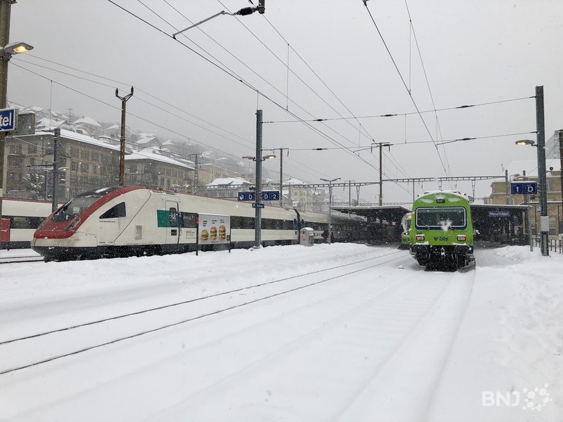 L'or blanc a recouvert la gare de Neuchâtel.
