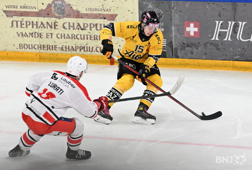 Cédric Aeschbach a déjà inscrit trois points dans ce barrage pour le HC Ajoie. (Photo : Georges Henz)