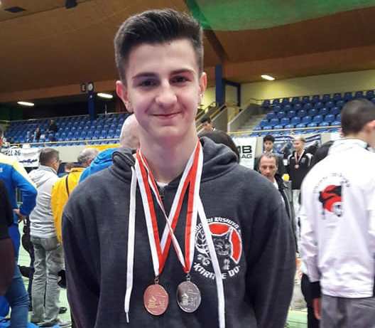 De l'argent et du bronze pour Arben Pjetraj lors de la première Swiss Karate League.