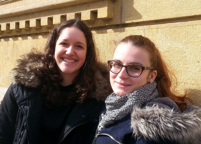 Deux jeunes diplômées neuchâteloises ravies de partir en stage en Chine pour six mois.