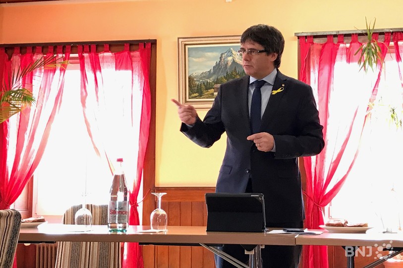 Carles Puigdemont a parlé à plusieurs députés neuchâtelois. 