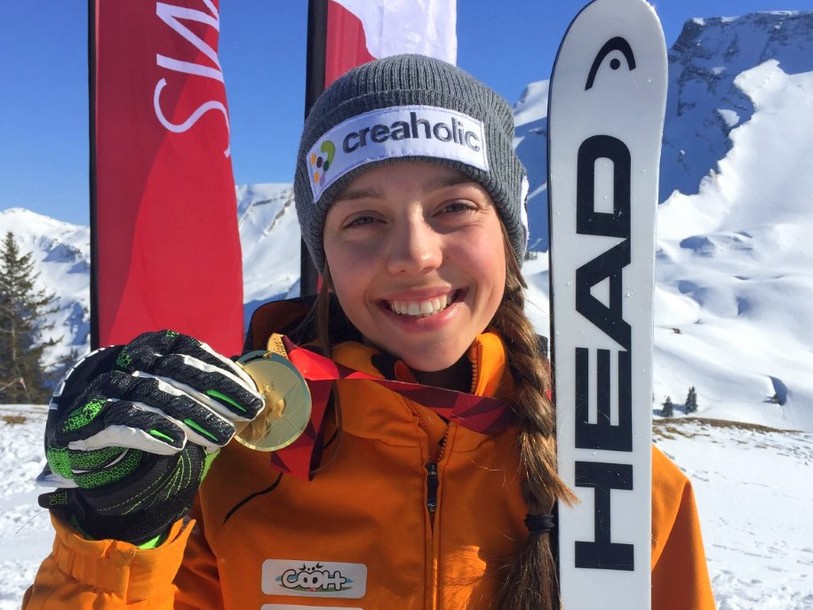 Amélie Klopfenstein peut montrer fièrement sa médaille d’or