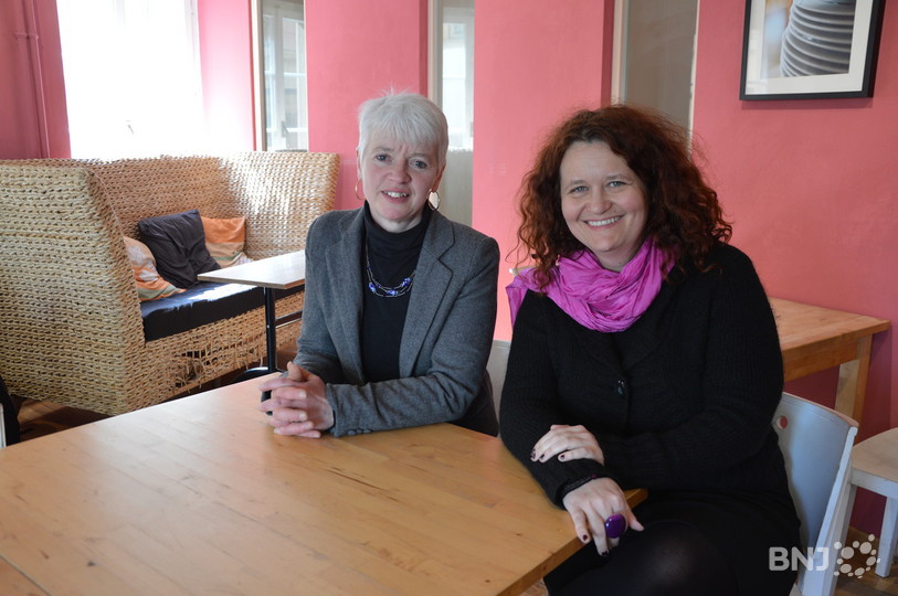 Dominique Matthey (à gauche), a elle-même bénéficié du soutien des « cafés emploi » organisés par Florence Hügi (à droite). Le 21 mars dernier, elle était invitée pour présenter sa nouvelle activité.