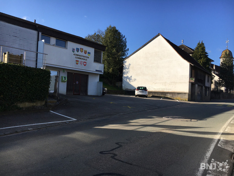 Le secteur avec le secrétariat communal, en premier plan, et le bâtiment de la voirie doit subir de grands changements ces prochaines années.