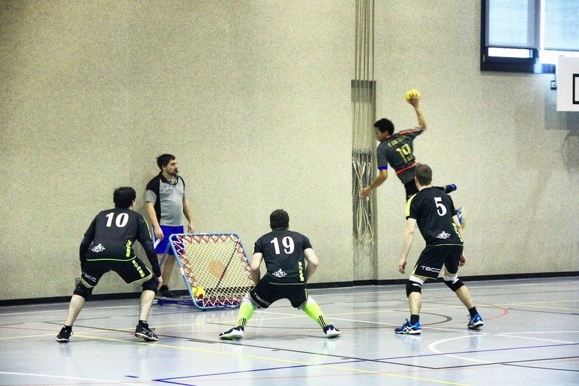 Le tchoukball club La Chaux-de-Fonds s'est adjugé le derby neuchâtelois de Ligue A contre les Val-de-Ruz Flyers samedi dernier. (photo : TBCC)
