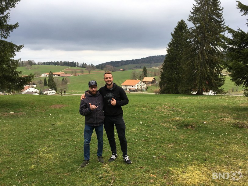 Jérémy Neukomm et Nicolas Kernen partent au mois de mai. Ils parcoureront une soixantaine de pays