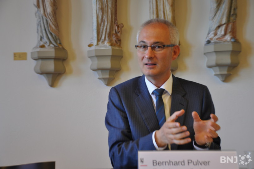 Pour Bernhard Pulver, le but n'est pas de concurrencer les HES mais de répondre à une pénurie.