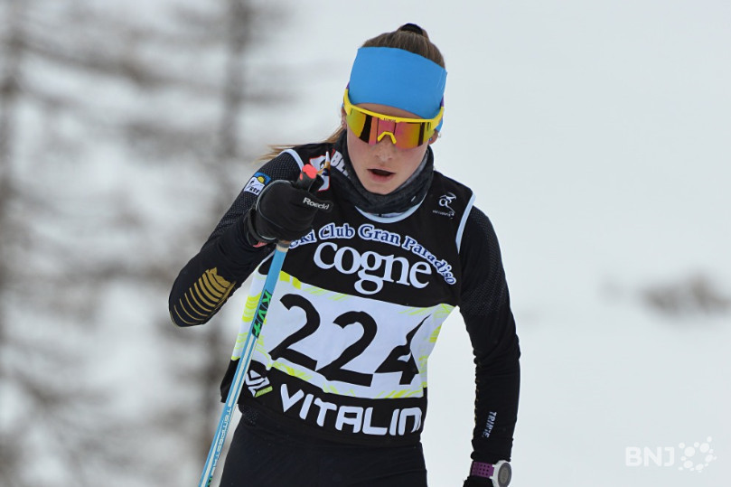 Lola Wuthrich en action aux Jeux alpins de la jeunesse.