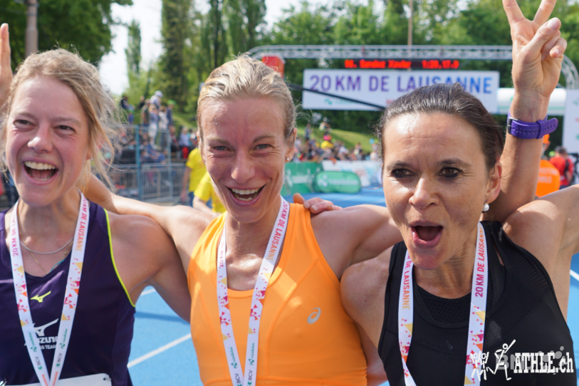 Le podium féminin des 20 km de Lausanne, Laurence Yerly à droite. (photo: athle.ch)