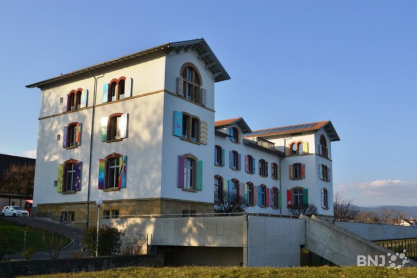 L'Etat souhaite réduire l'accueil en institution, comme par exemple sur le site de Belmont, à Boudry (photo: archives).