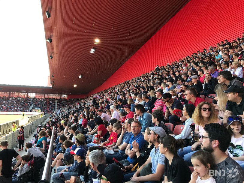 Le public est venu nombreux pour acclamer Neuchâtel Xamax FCS lors de son dernier match en Challenge League.