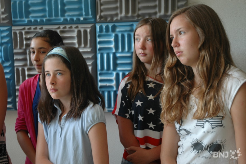 Le Passeport Vacances permet notamment aux jeunes de découvrir les coulisses de votre radio.